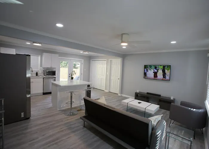 Decatur 2 Bedroom Bliss Modern Comfort