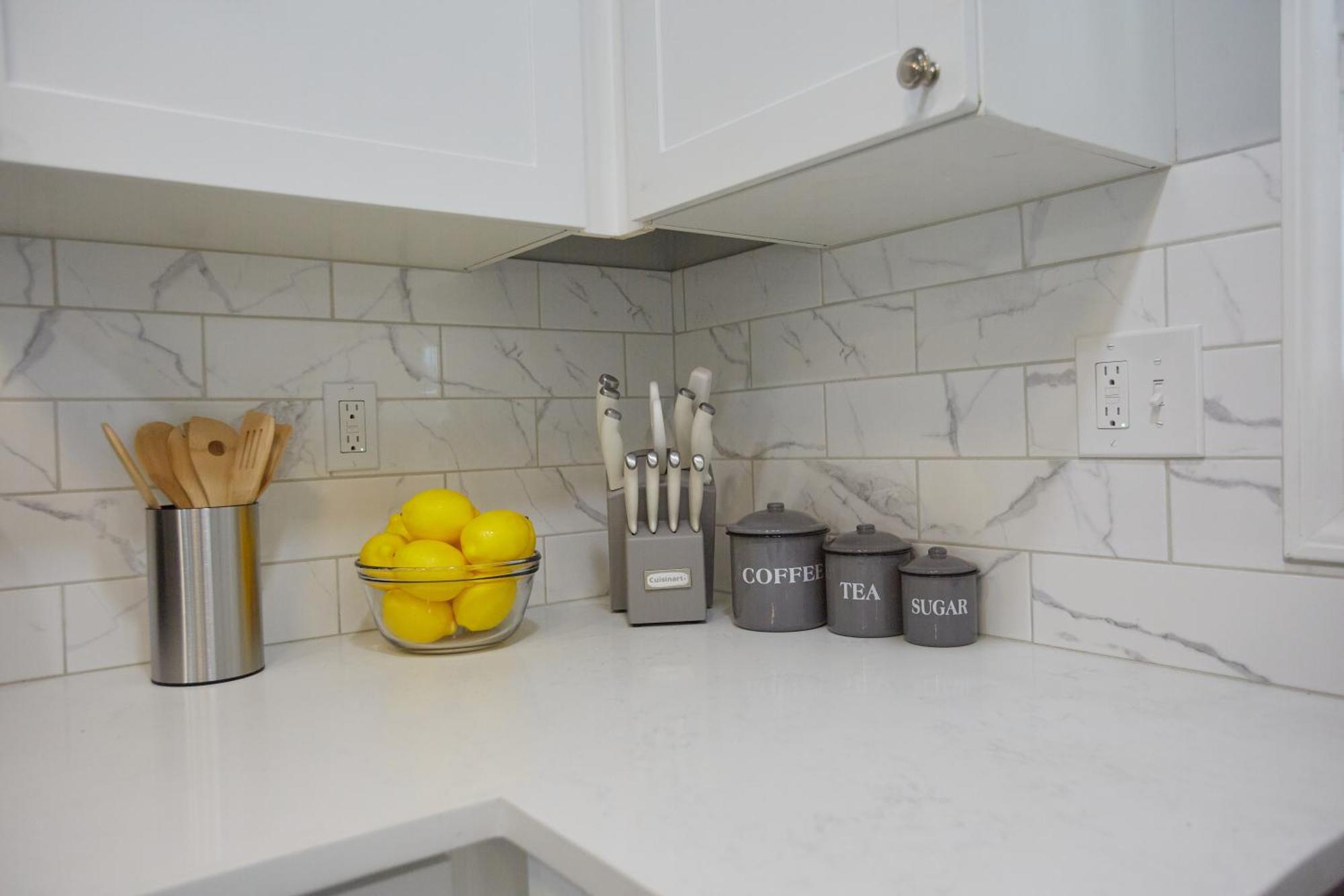 2 Bedroom Bliss Modern Comfort Holiday home Decatur